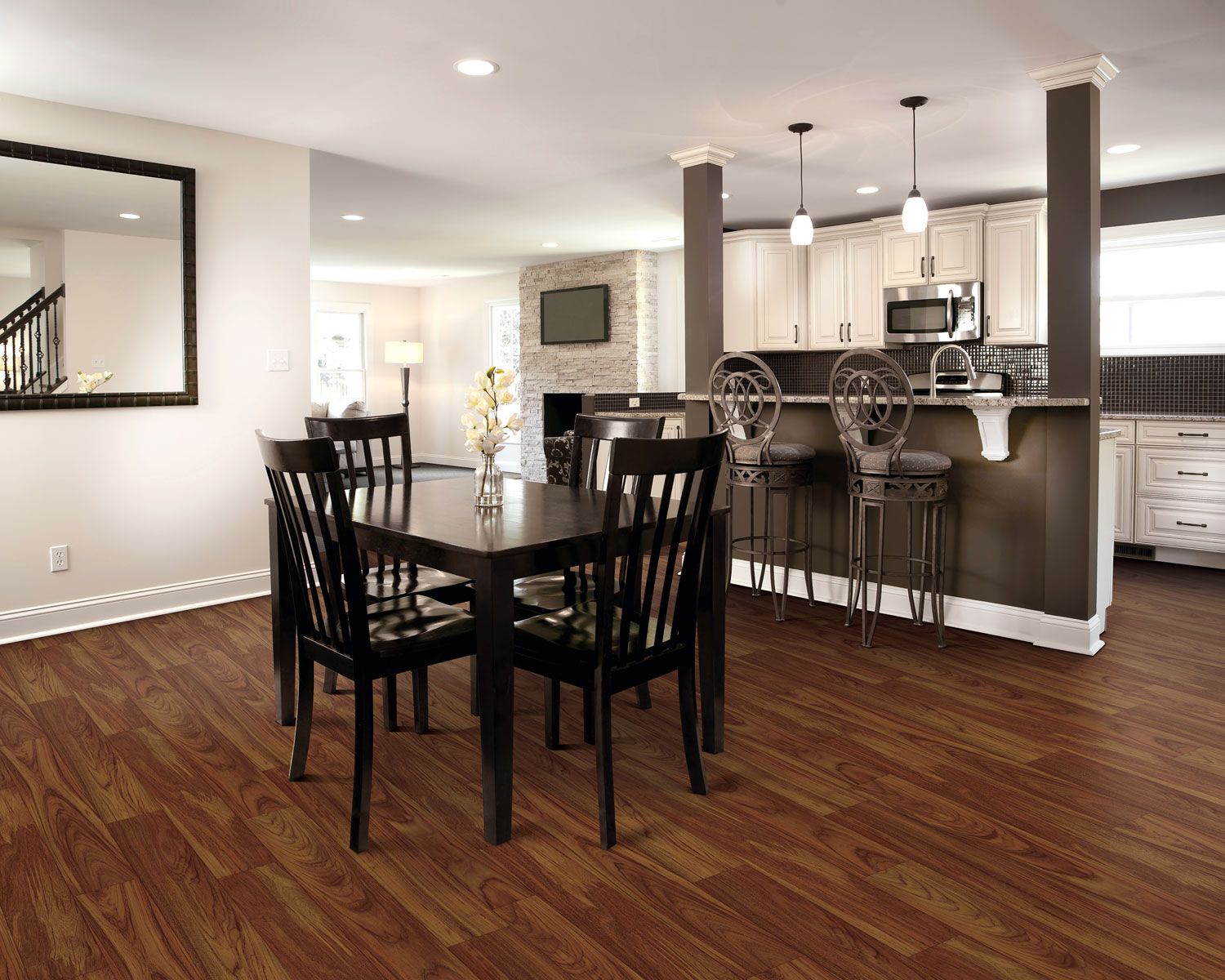 A Comprehensive Guide on How to Clean Vinyl Flooring