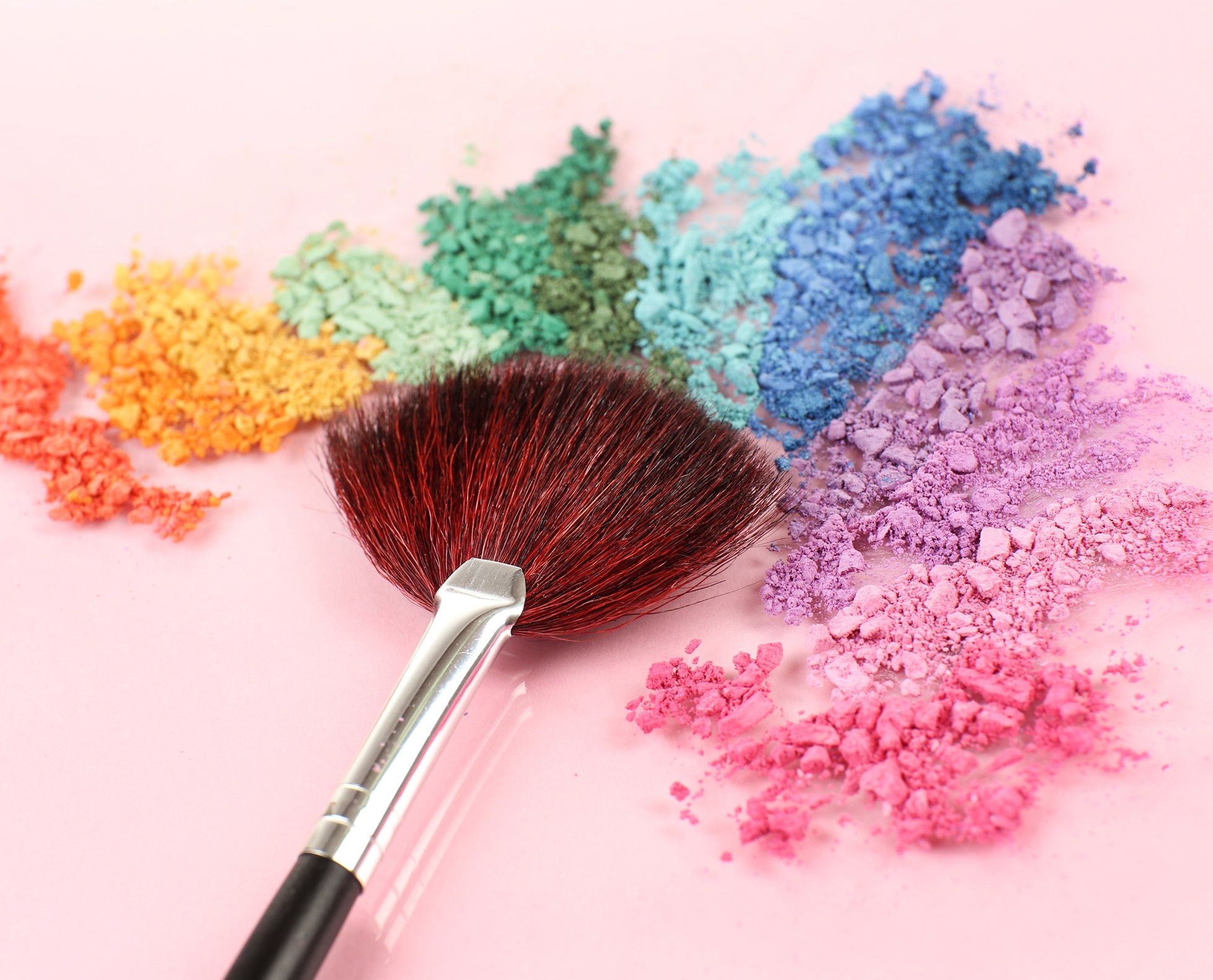 Exploring the Evolving Landscape of the Color Cosmetics Market