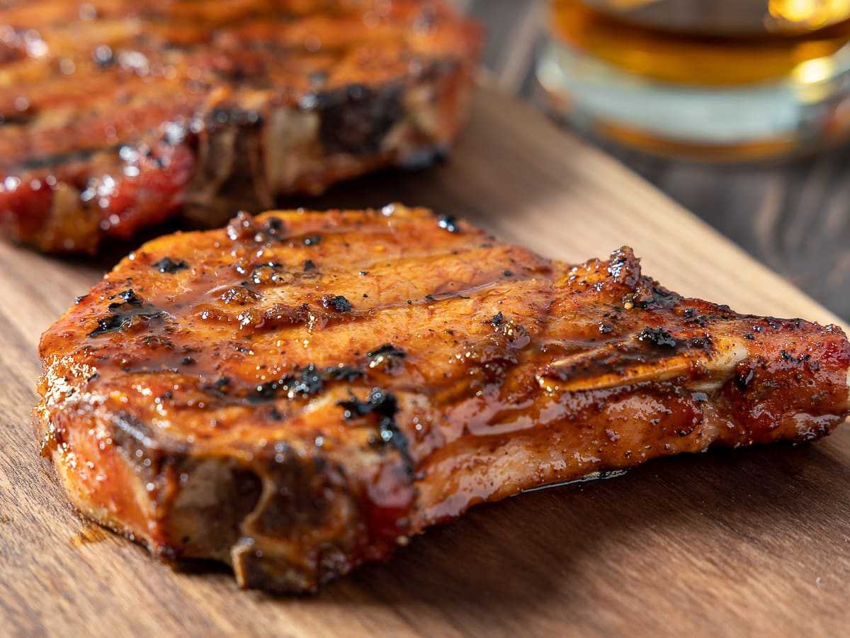 Grilled Pork Chops With Honey Garlic Glaze