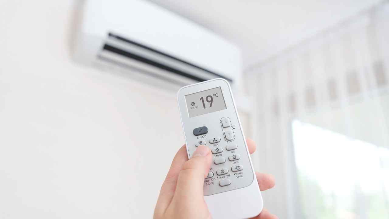 How Does an Air Conditioner Work?