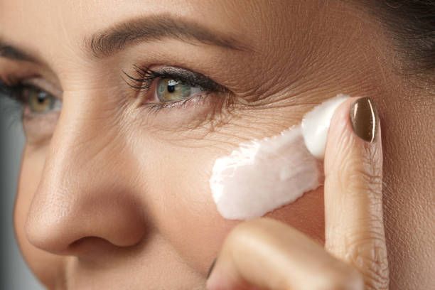 How To Minimize Fine Lines Around Eyes