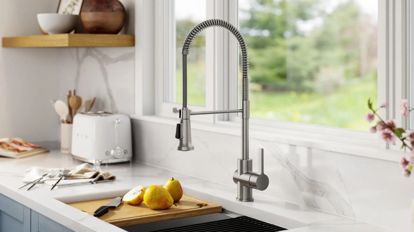 Trendy Kitchen Faucet Designs To Refresh Your Kitchen