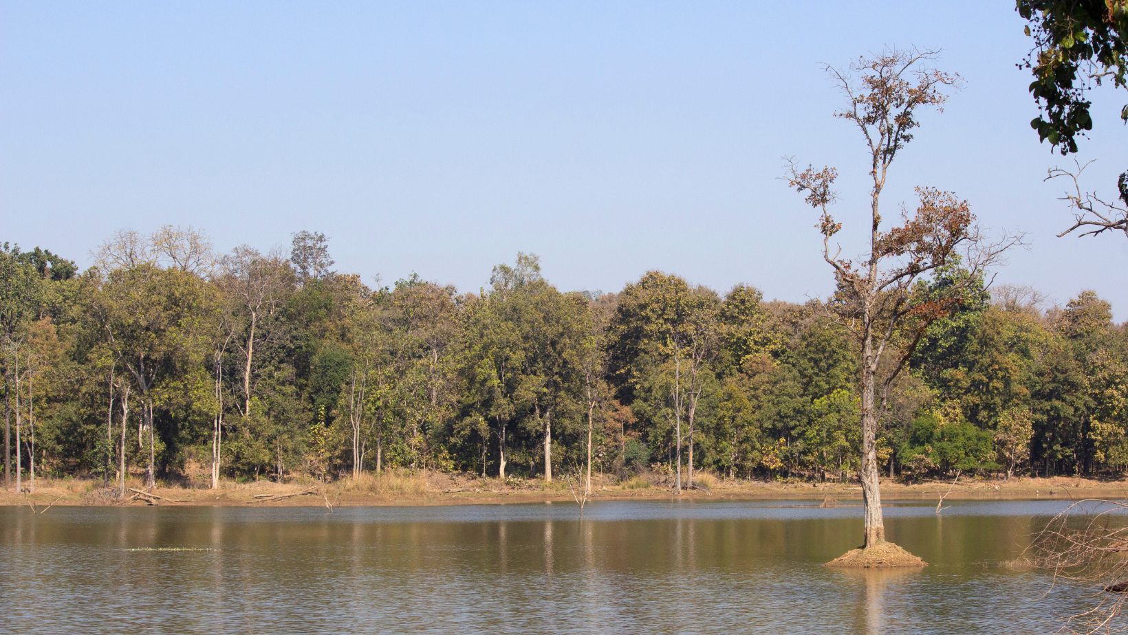 Khindsi Lake