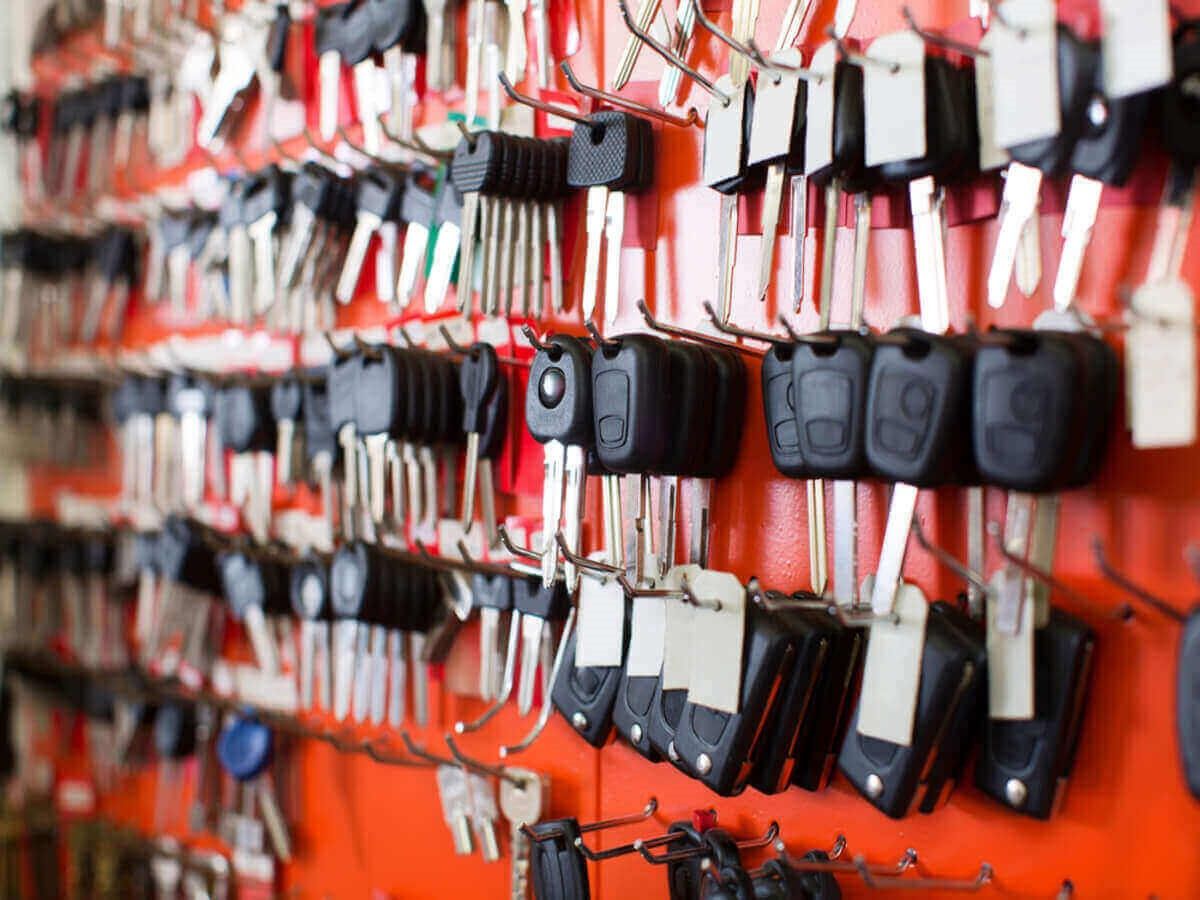 The Essential Guide to Choosing the Right Car Key Maker