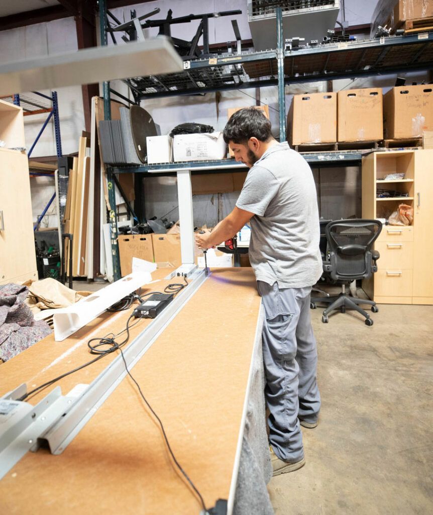 What Are the Modern Design Concepts for Office Furniture?