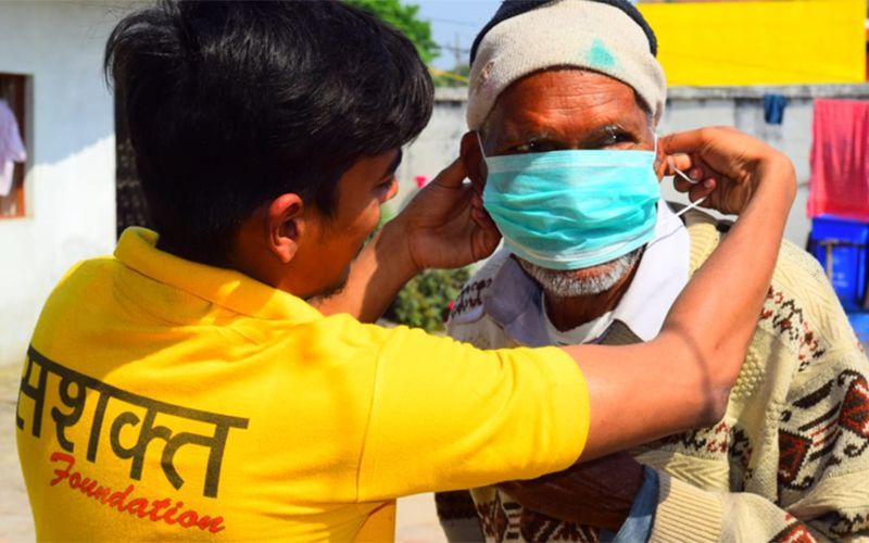 Sashakt Foundation, A Team From Lucknow Doing Less For Photos And More For Humanity