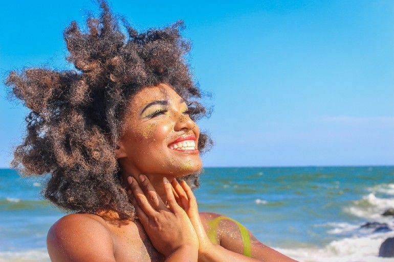 Pros and Cons of Traveling Alone