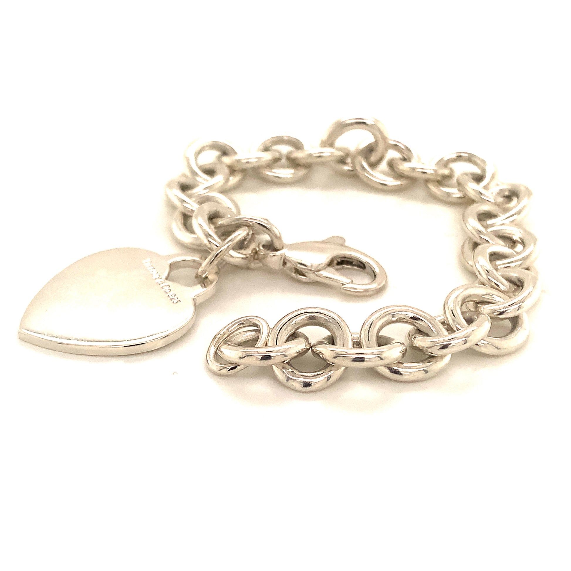 Popular Bracelet Trends for 2023 