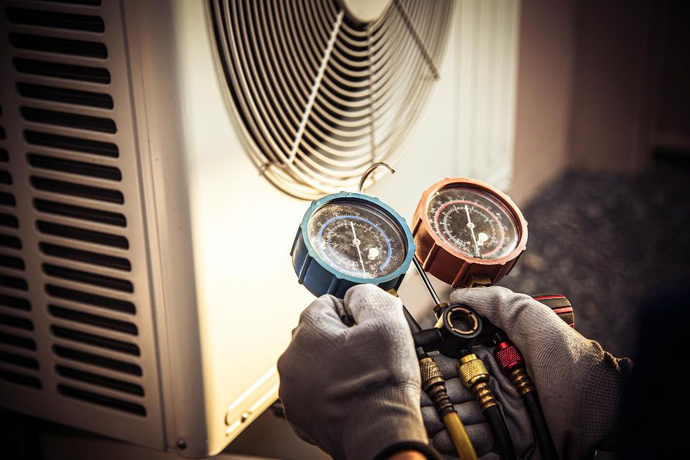 Common AC Problems During Arkansas Summers and How Technicians Fix Them