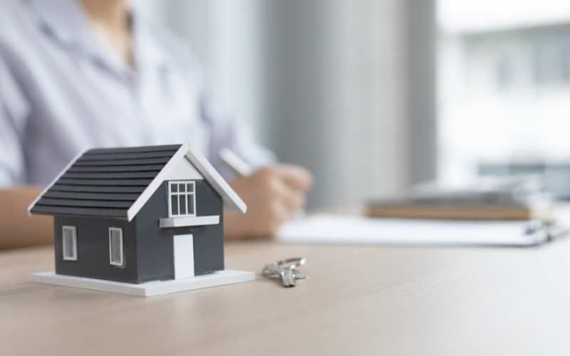 The Role of a Mortgage Broker: Making the Road to Homeownership