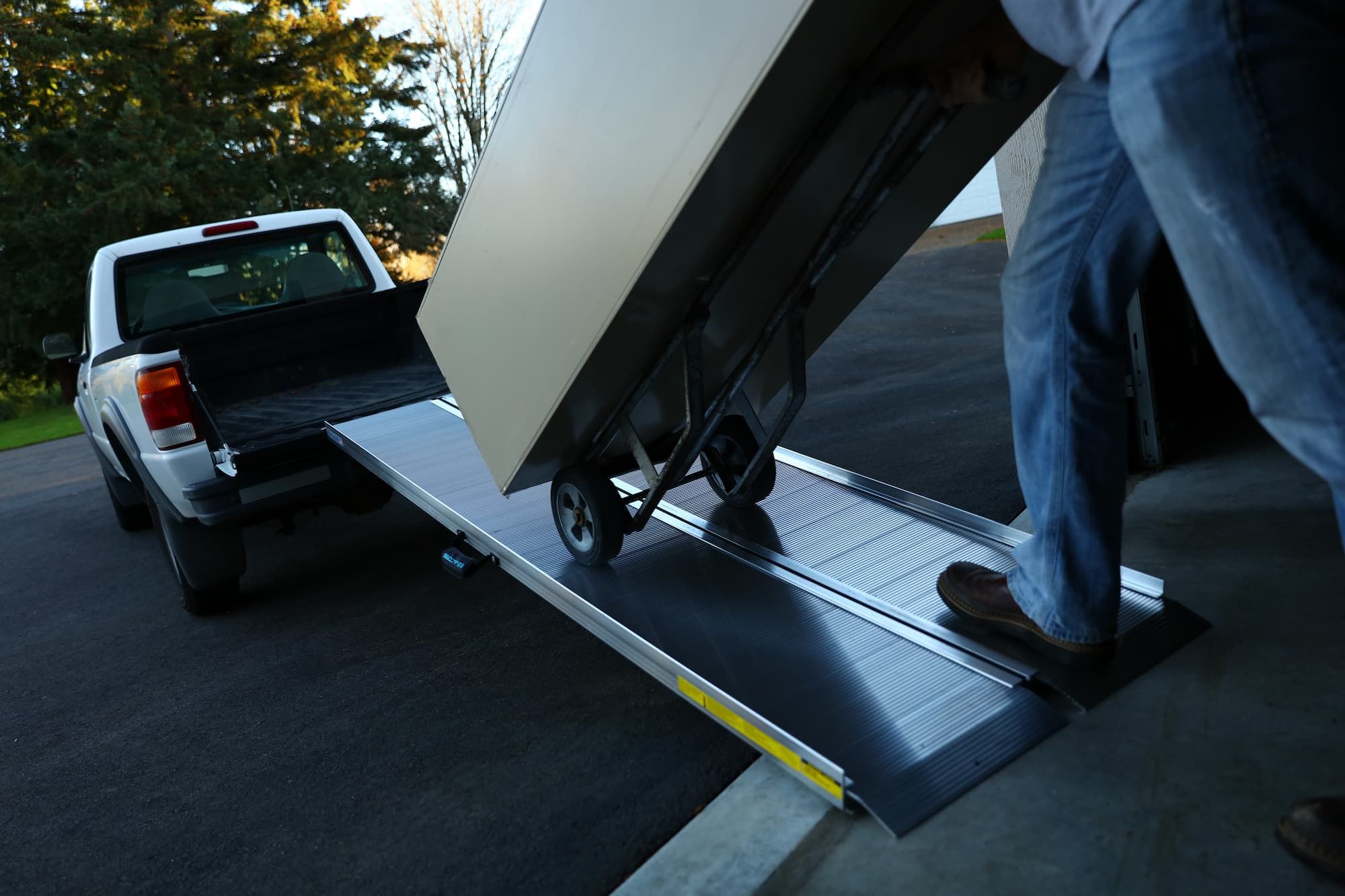 Types of Loading Ramps | Which One Is the Best?