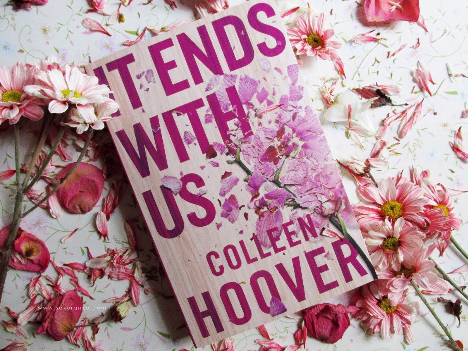 It Ends With Us- Colleen Hoover_ Book Review🕮🌼🩺