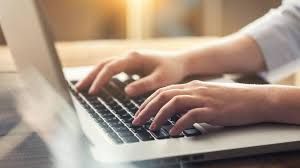 How Online Training Modules Support Career Growth