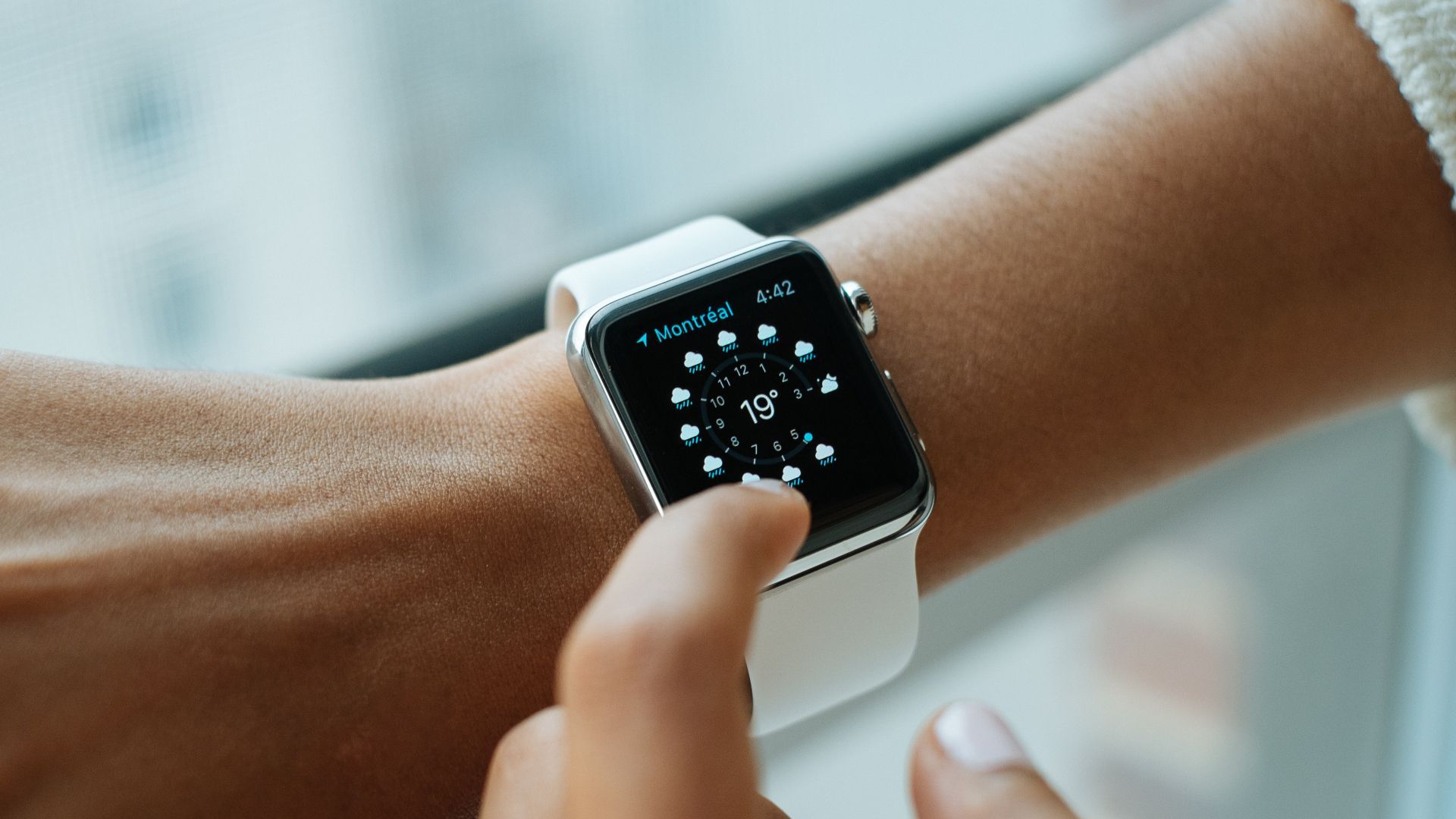 How to Track and View Step Count on Your Apple Watch