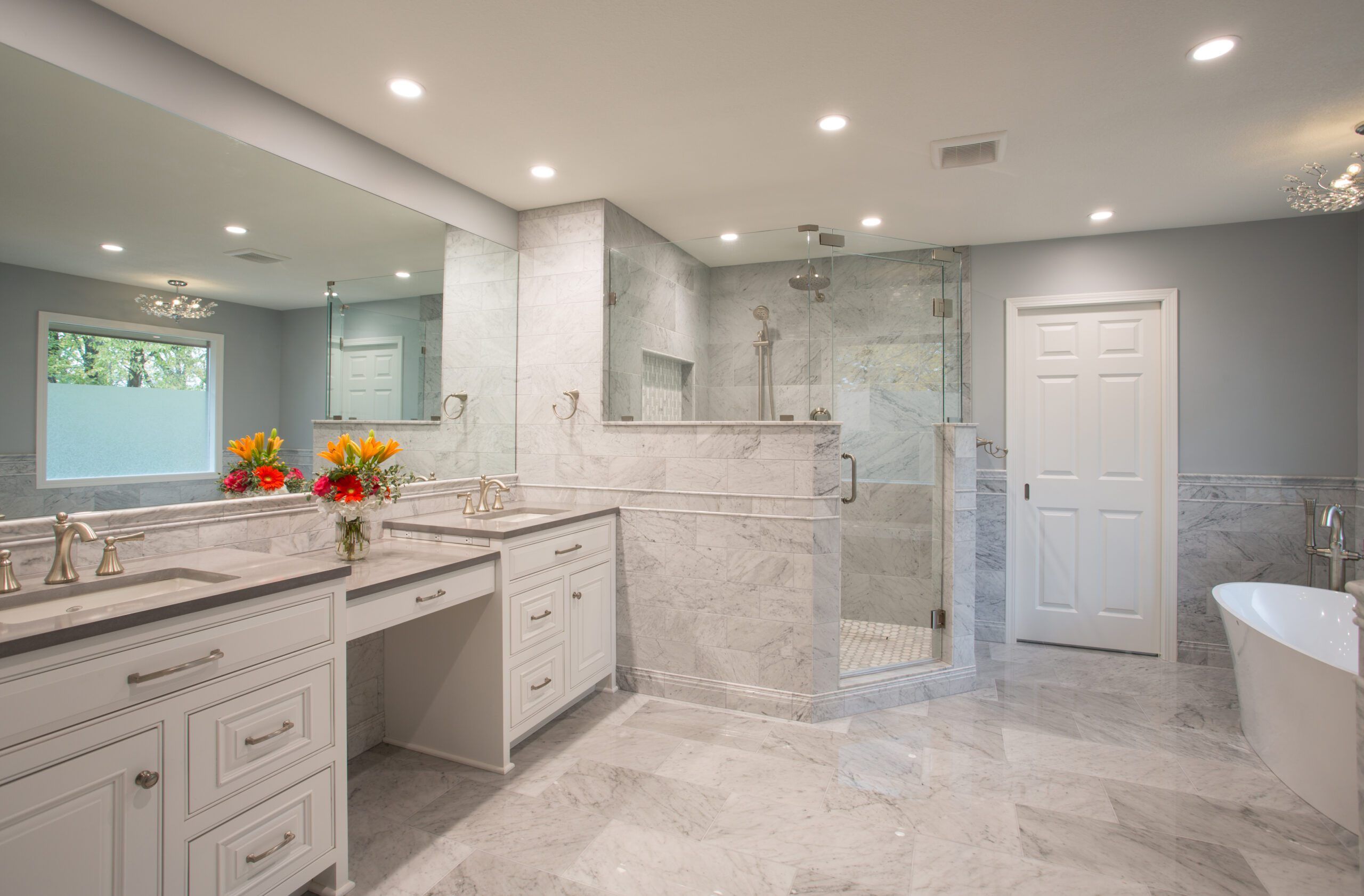 A Guide to Modern Bathroom Upgrades and Full Home Renovation Planning