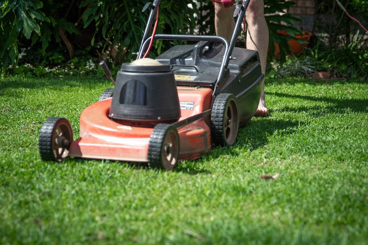 Business Management Strategies for Landscape Services Providers