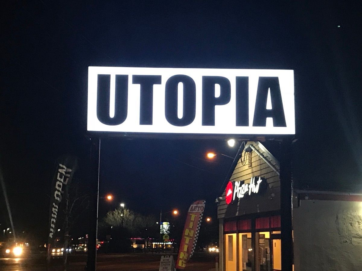 Custom Outdoor Signage Ideas to Attract More Customers
