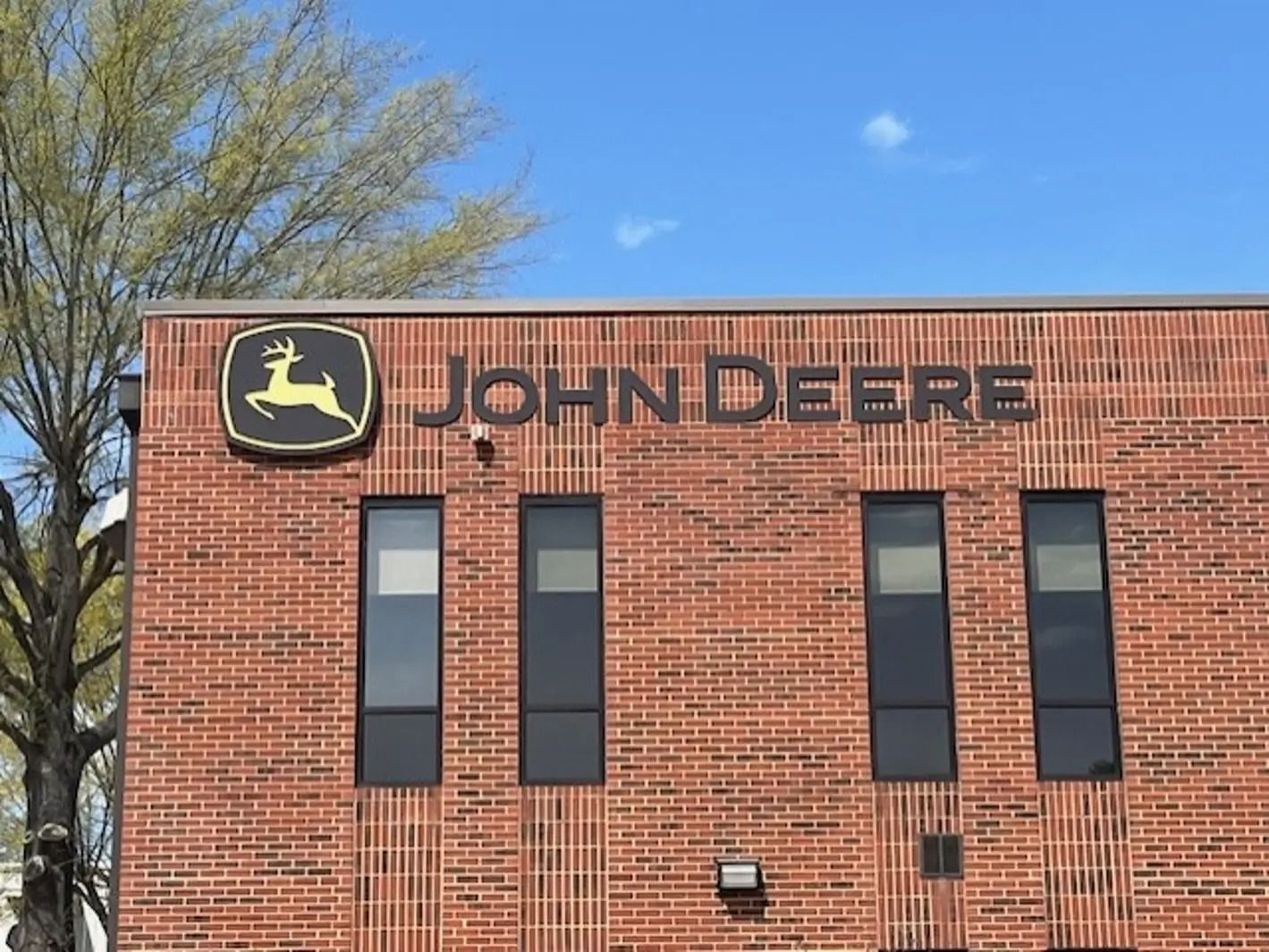 Stand Out in Style: The Power of Dimensional Signage for Modern Businesses