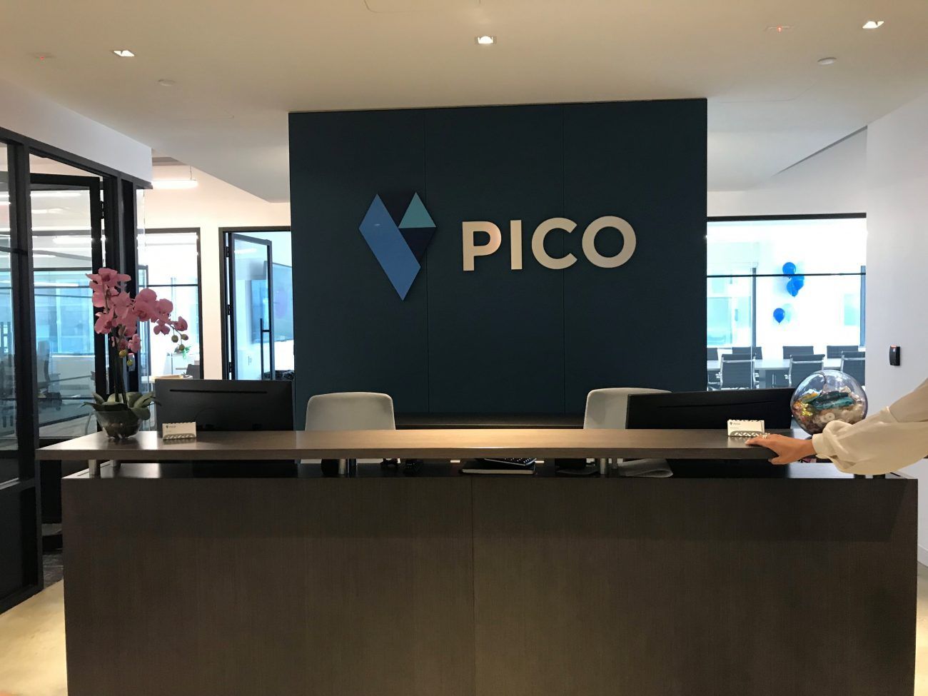 Custom Business Signs: Impactful Branding and Marketing Solutions