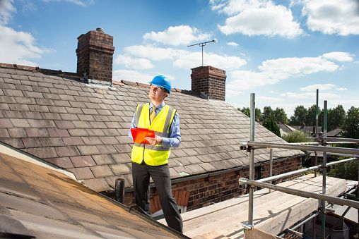 The Top 5 Qualities to Look for When Hiring Roofing Contractors