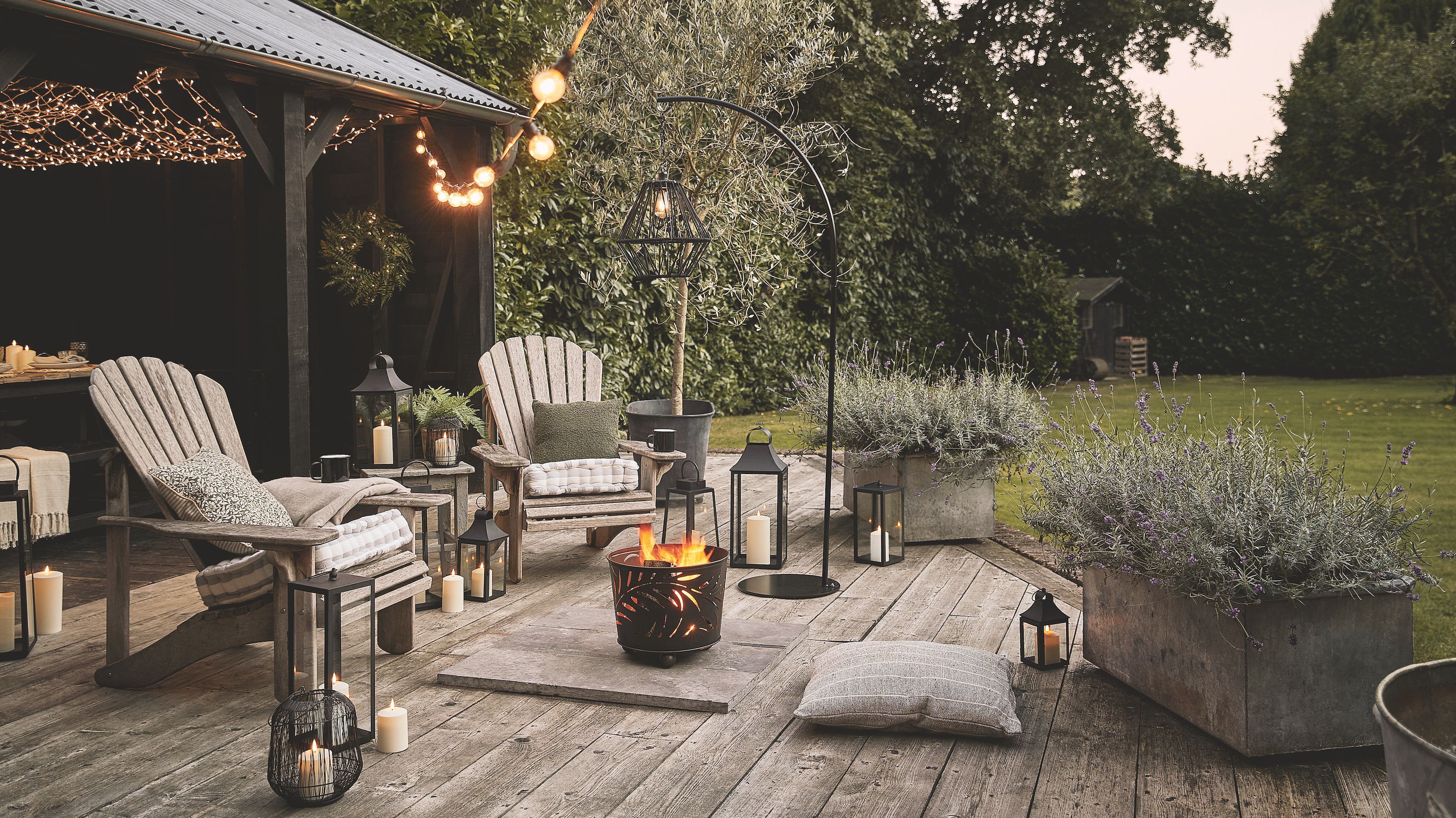 Embrace Cozy Evenings: Enhance Your Garden With a Fire Pit