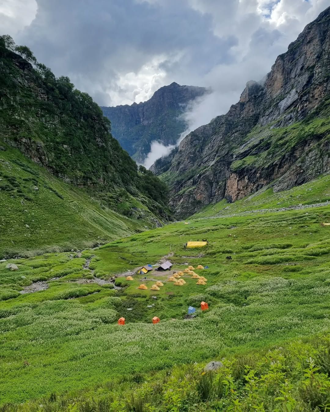 Hampta Pass Trek Package