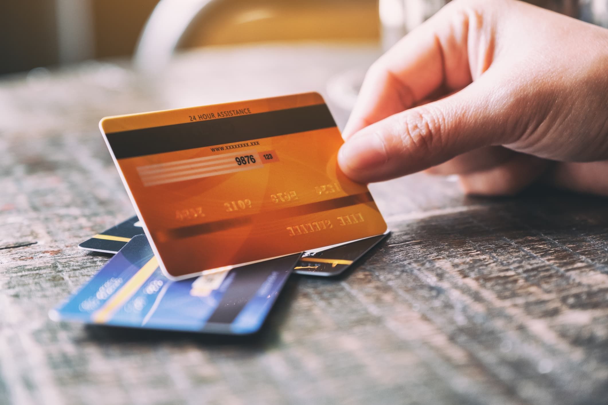 How to Transfer Money From a Gift Card to a Bank Account?