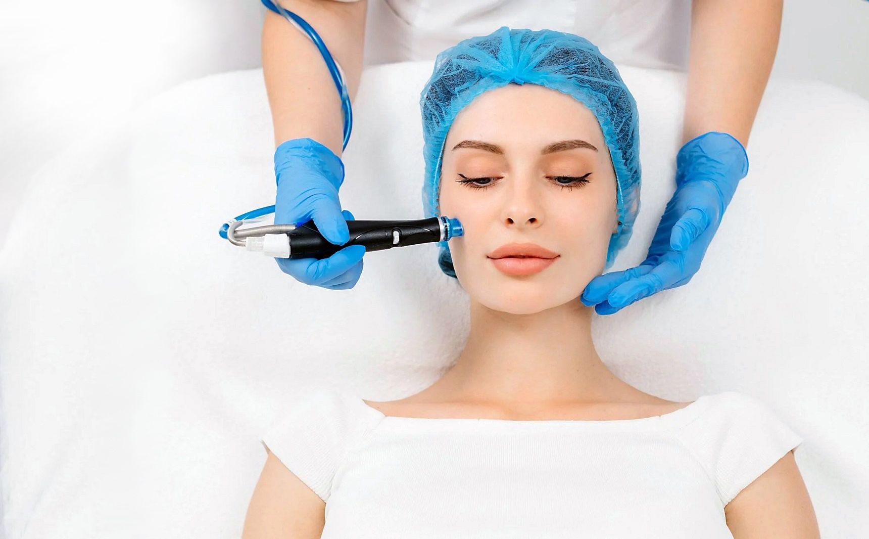 HydraCool Facial in Dubai for a Fresh and Youthful Look
