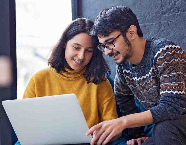 How Tailored E-Learning Application Creation Enhances Training Return on Investment  