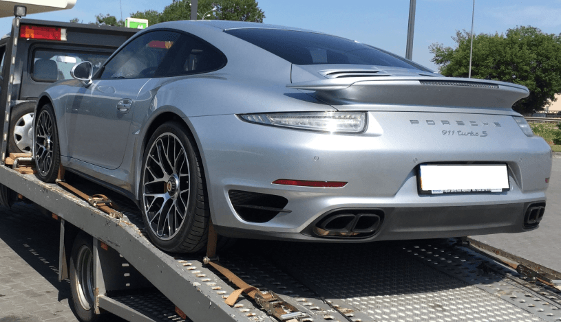 خدمات Car Recovery Abu Dhabi: الرائد في خدمة سحب واستعادة السيارات