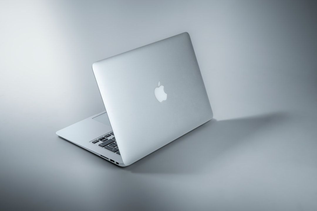 Latest Apple Laptops & Reasons Behind the Craze for Macbooks!