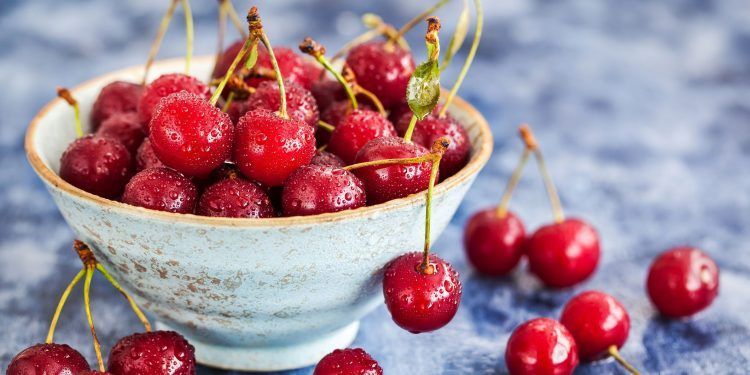 Medical Advantages of Cherries With Leaves