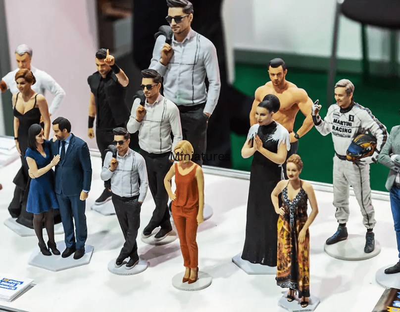Customized Miniature Statues for Every Occasion
