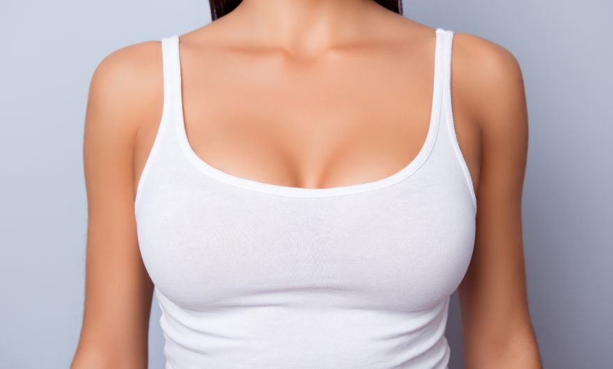 Navigating Fashion After Breast Reduction: A Style Guide for Your New Shape