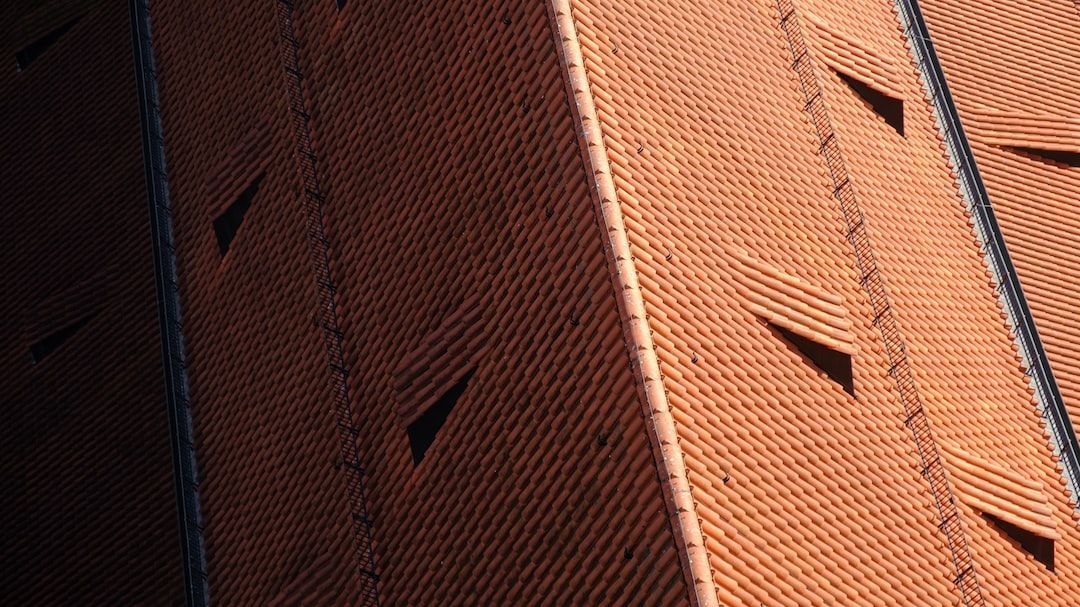 Why Hiring a Trusted Roofing Contractor in Toronto Is Essential