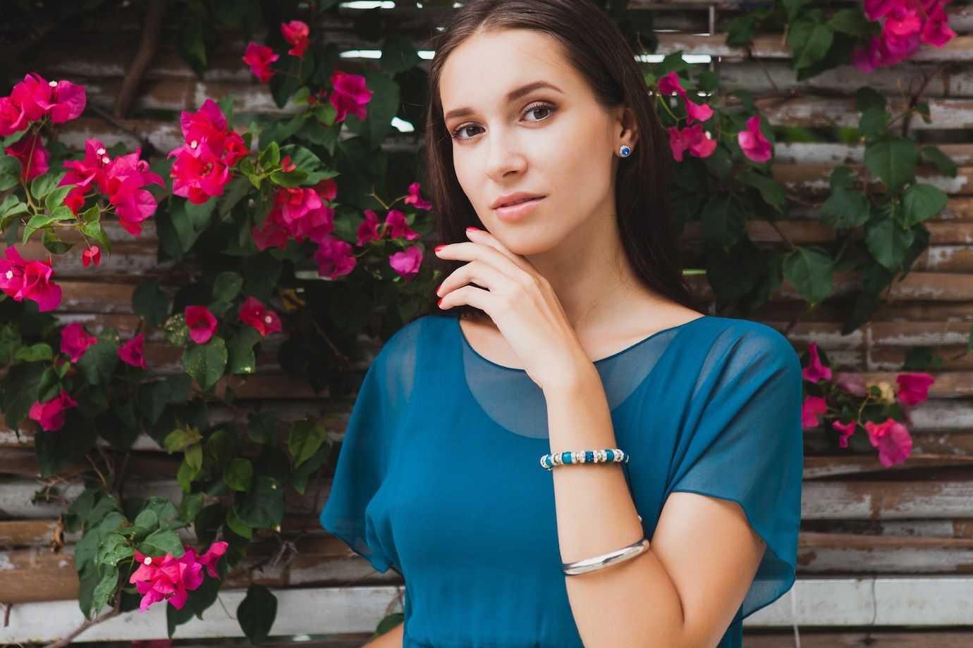 How to Style a Pearl Bracelet for Every Outfit