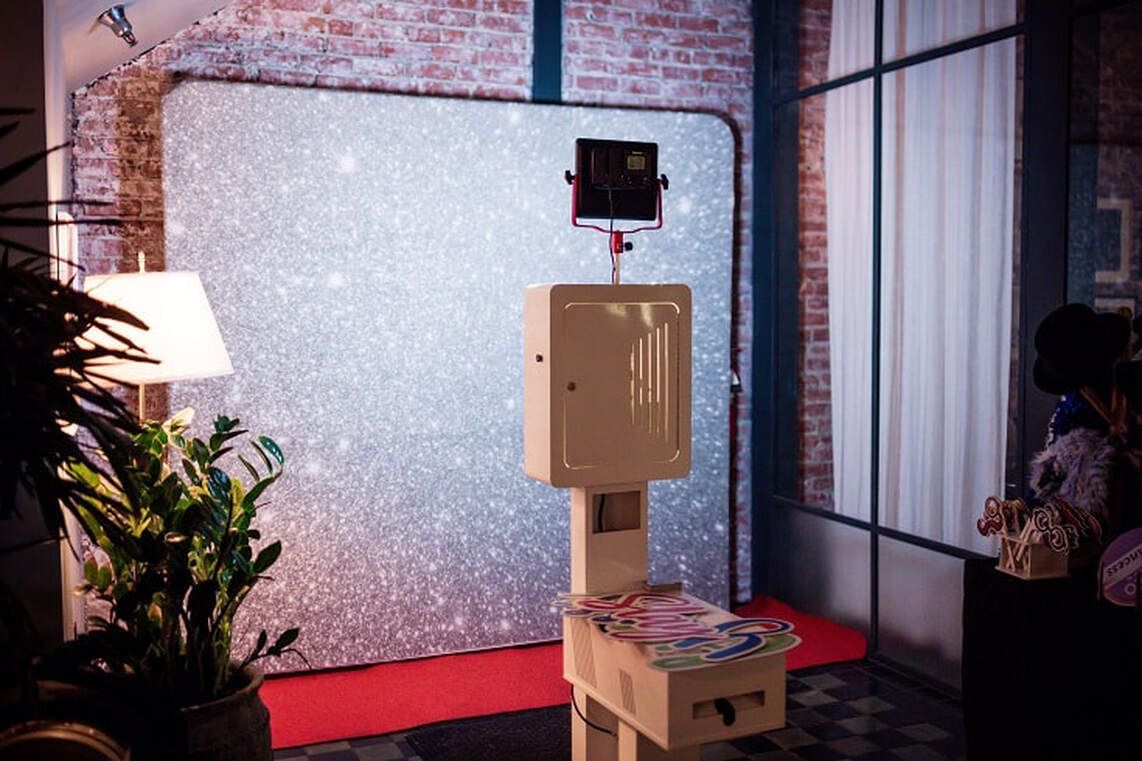 Captivating Photo Booth Experiences: Unleash Fun & Memories