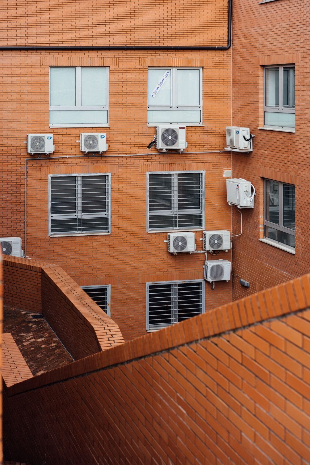 Inverter Ac's and Non-Inverter Ac's
