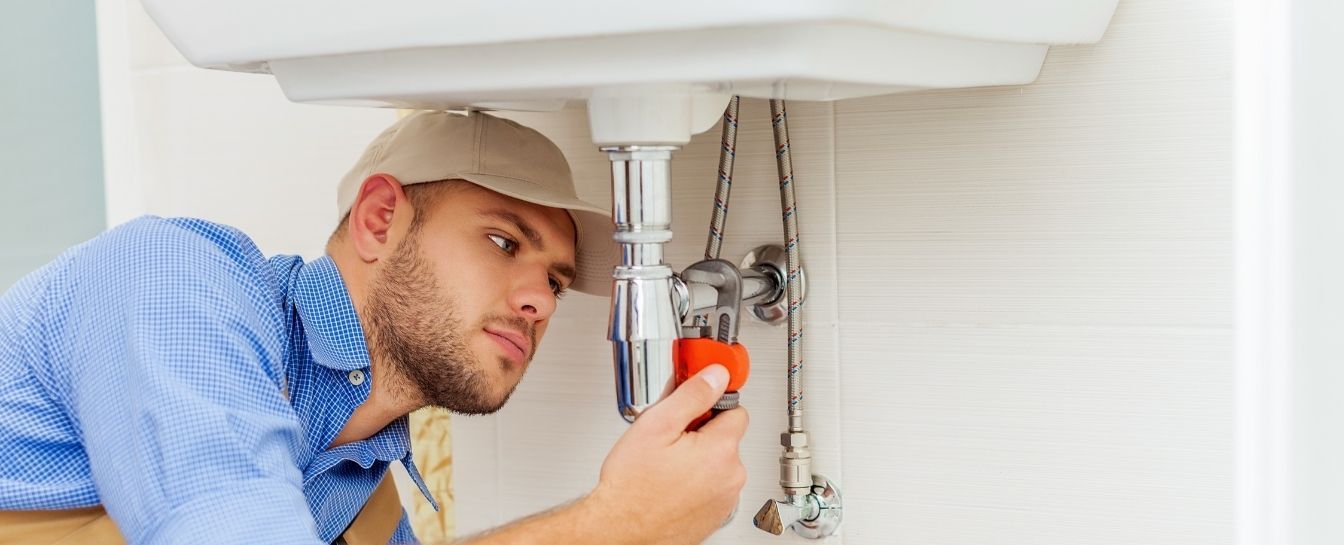 Choosing the Right Plumbing Services in Dubai Factors to Consider