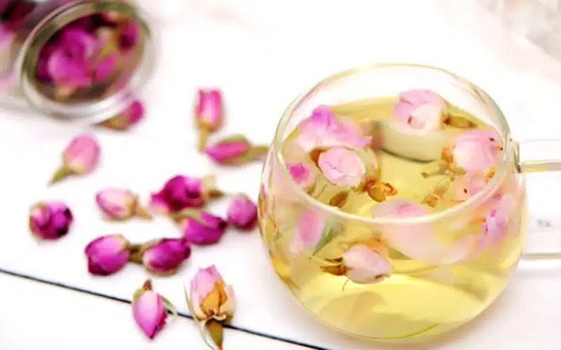 Rosebuds Tea : Benefits, Side Effects, and Flavor