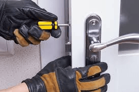 How to Be Sure to Pick a Trustworthy Locksmith
