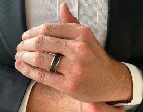 Mens Wedding Rings: Symbolizing Love With Man-Made Diamonds