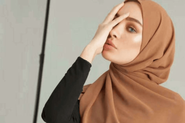 Light as Air, Stylish as Ever: Embracing Chiffon Scarves