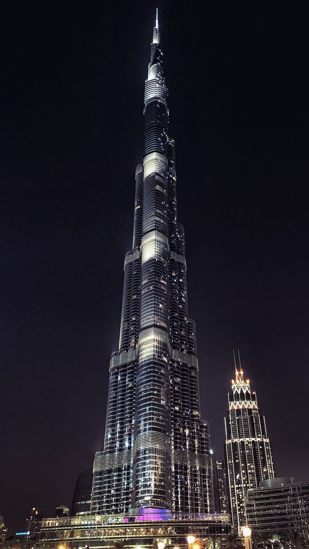 Soaring Heights Comprehensive Guide to Dubai Iconic Burj Khalifa
