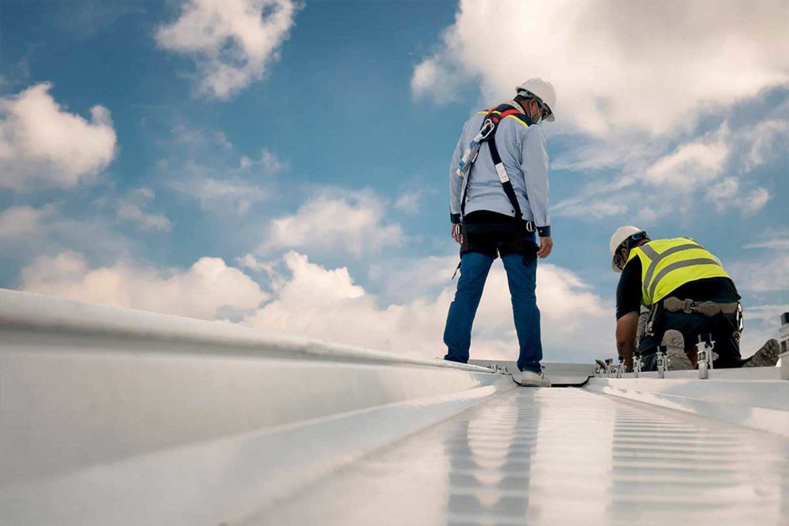 What Are the Factors to Consider Before Roof Repair Service ?
