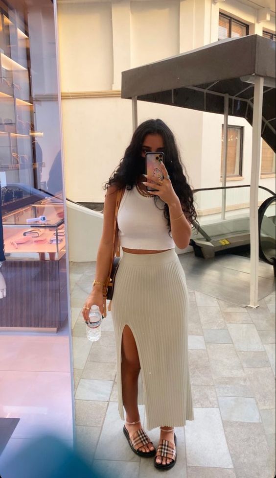Must-Have Summer Outfits to Beat the Heat in Style