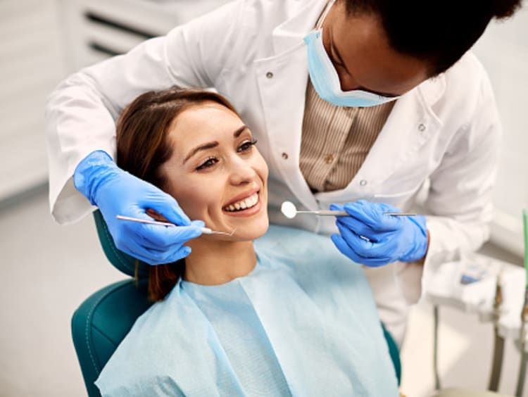 How to Handle Urgent Dental Situations in Cardiff in an Emergency