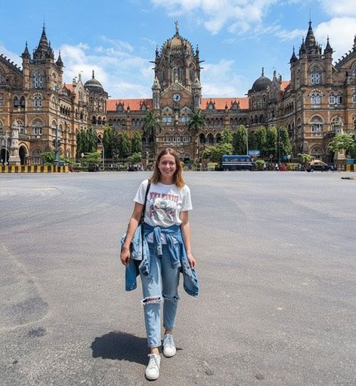 How to Visit the Taj Mahal from Mumbai in One Day