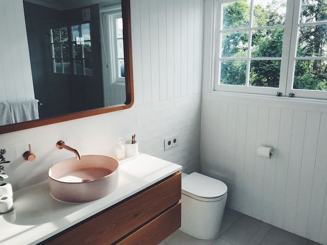 How to Fix Smelly Drains in Bathroom?