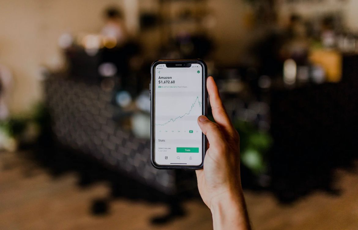 Explore the Stock Market: 16 Online Trading Platforms in India